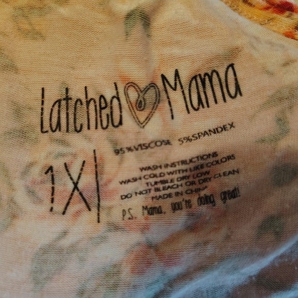 Latched Mama Robe - Picture 3 of 3